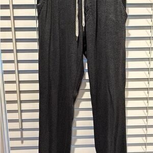 Vuori women’s small charcoal heather pants (not banded jogger style)